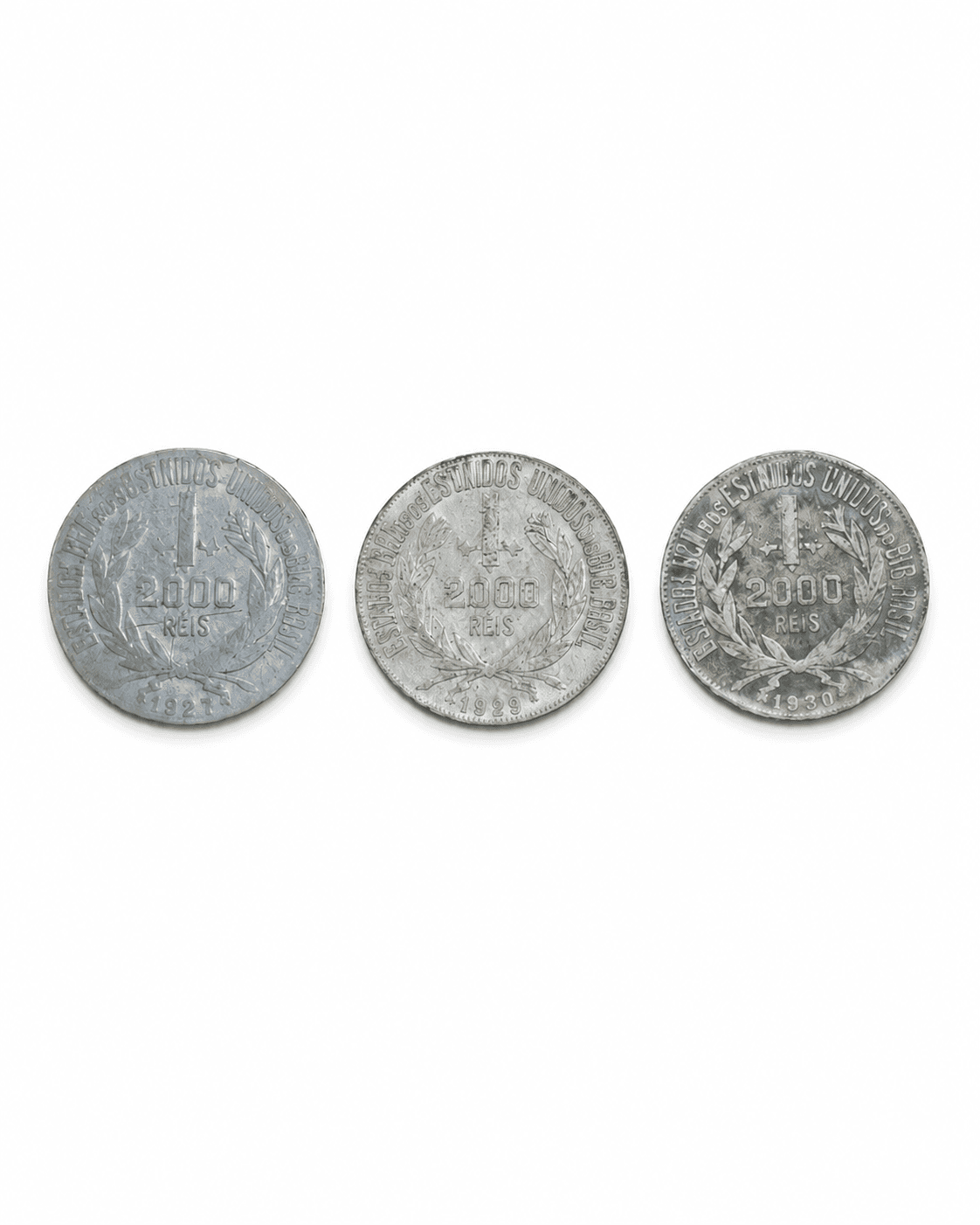 Lote com 3 moedas brasileiras de 2.000 réis — 1927, 1929 e 1930